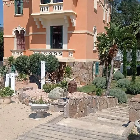 De 300 M2 Sur La Plage De Cavaliere - Piscine, Plage Privees Et Acces Direct - Aigue-Belle